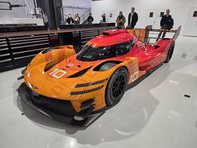 제네시스 마그마 레이싱(GMR) 워크샵 내 마련된 제네시스의 하이퍼카 GMR-001 모습. 사진=김학재 기자