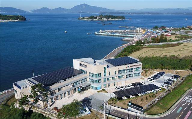 오는 25일 경남 사천시에 개관하는 국립공원 해양생태보전원 전경. 국립공원공단 제공