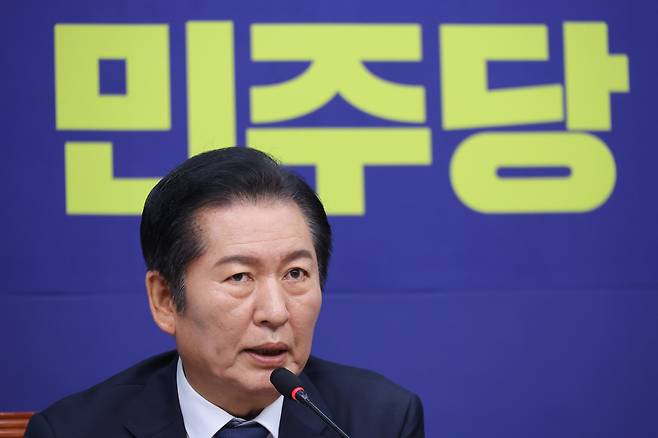 정청래 더불어민주당 정청래 대표가 24일 국회에서 열린 최고위원회의에서 발언하고 있다. 연합뉴스