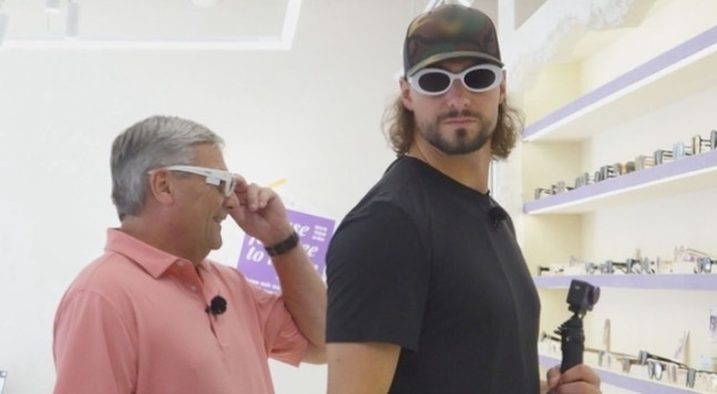 한화이글스 투수 라이언 와이스의 장인, 장모가 한국을 찾아 안경을 맞추는 장면 [MBC에브리원 ‘어서와 한국은 처음이지?’ 방송화면 캡처]