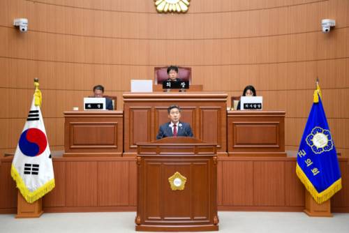 서흥원 양구군수는 25일 양구군의회 본회의장에서 열린 제313회 양구군의회 제2차 정례회 시정연설에서 2026년도 군정 운영 방향을 제시했다.