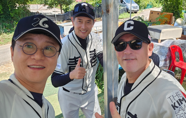 개그맨 겸 프로 포커플레이어 김학도, 배우 김명수, 개그맨 겸 방송인 이병진(왼쪽부터)./청춘야구단