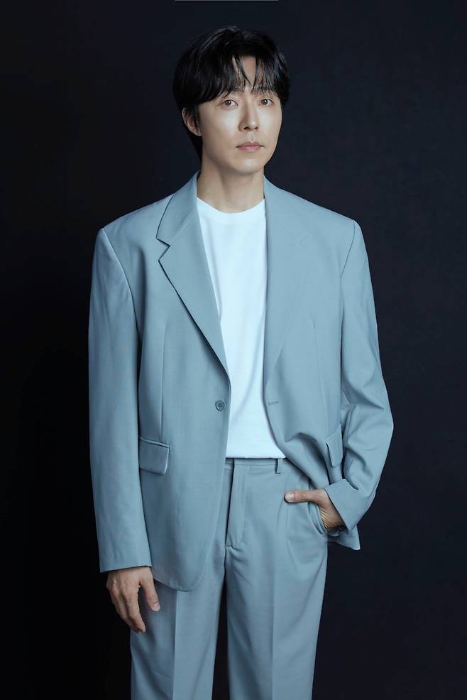 넷플릭스 오리지널 드라마 ‘당신이 죽였다’에서 진소백 역을 연기한 배우 이무생. 사진 에일리언 컴퍼니