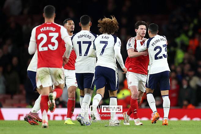 ▲ 아스날의 에베리치 에제가 해트트릭을 기록하며 팀의 승리를 이끌었고, 토트넘은 히샬리송의 만회골이 나왔을 뿐 이렇다 할 모습을 보이지 못했다. 동시에 북런던 최대 라이벌인 아스날에 대패를 당하며 자존심이 구겨졌다.