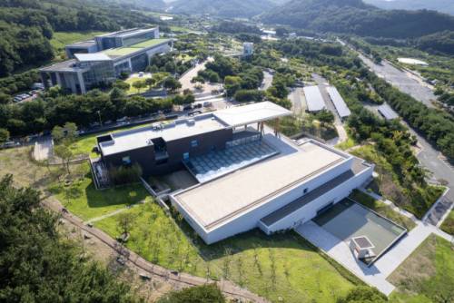 북측 언덕에서의 미술관 전경. 매일신문DB