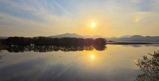 주남저수지의 아름다운 낙조.