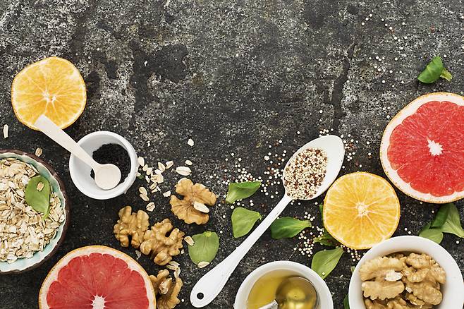 한 달 만에 '나쁜 콜레스테롤'을 최대 35% 낮출 수 있는 식단이 있다는 연구 결과가 주목받고 있다. 식물성 식단 기반의 식사법인 '포트폴리오(Portfolio) 식단'이 그 주인공이다. 사진=게티이미지뱅크