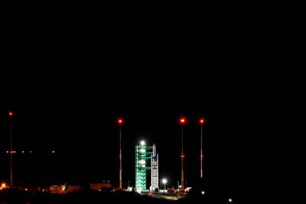 한국형발사체 누리호 4차 발사를 앞둔 26일 오후 전남 고흥 나로우주센터에 기립된 누리호가 발사를 기다리고 있다. 한국항공우주연구원 제공