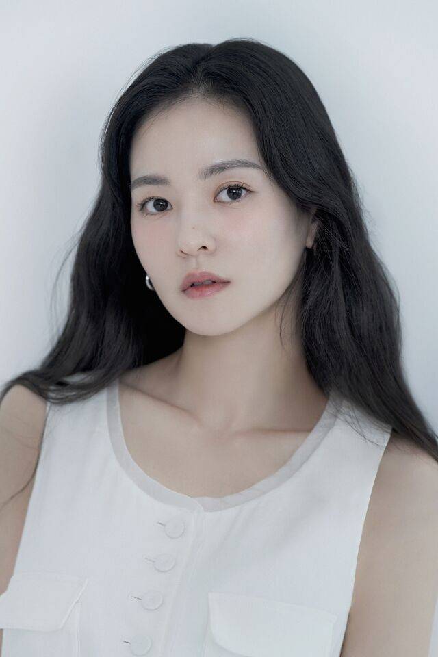 배우 김윤혜/제이와이드컴퍼니