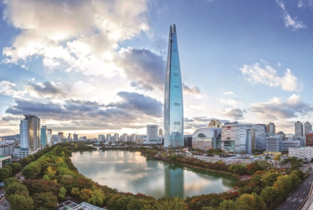 롯데월드타워 전경. 사진 제공=롯데지주