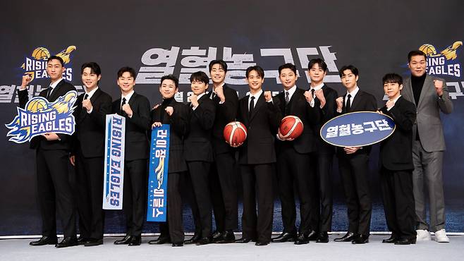 모델 이대희, 가수 손태진, 방송인 박찬웅, 배우 오승훈, 박은석, 농구 선수 김택, 가수 민호, 정진운, 배우 문수인, NCT 쟈니, 방송인 정규민, 서장훈