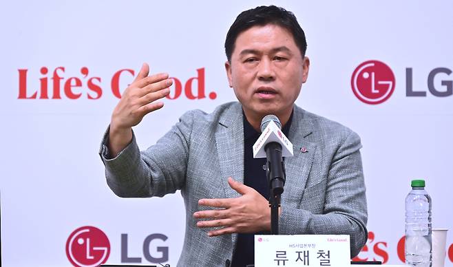 류재철 LG전자 신임 CEO가 지난 9월 유럽 최대 가전 박람회 'IFA 2025' 기자간담회에서 발언하고 있다. /LG전자
