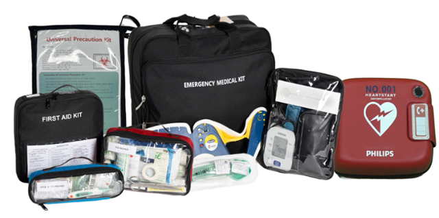 응급의료 상황에 대비해 기내 탑재한 의료기기.