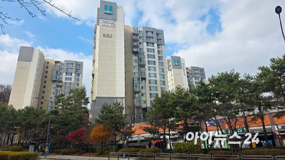 서울 강남구 자곡동 '래미안강남힐즈' 단지 전경. 2025.11.26 [사진=이수현 기자]