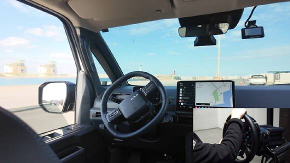 원격 운전 실증 차량 실내 모습. [사진=기아]