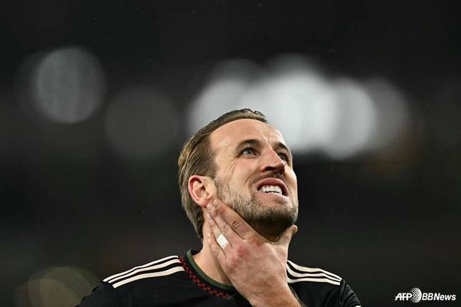27日午前5時（韓国時間）、イギリス・ロンドンのエミレーツ・スタジアムで行われた2025-2026UEFAチャンピオンズリーグ（UCL）リーグ第5節の試合後、ハリー・ケインが残念そうな表情を浮かべた。 /AFPBBNews=ニュース1