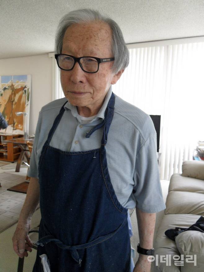 화가 김병기. 1965년에 미국 뉴욕으로 옮겨가 98세인 2014년 국립현대미술관 개인전 ‘감각의 분할’을 계기로 귀국했다. 이후 103세에 개인전을 열고 106세 ‘국내 최고령 현역 작가’로 타계할 때까지 붓을 놓지 않았다. 국립현대미술관 제공.