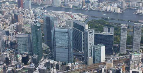 일본 부동산을 사들이는 외국인 중 절반 이상이 대만인으로 나타났다. 사진은 도쿄 도심 시오도메 지역의 고층빌딩. /마이니치신문