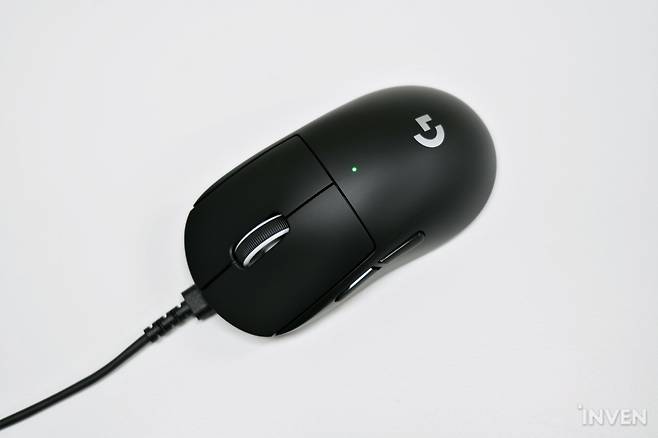 ▲ 제품을 PC와 연결하여 소프트웨어를 살펴보자