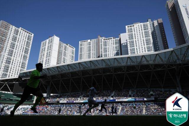 인천축구전용경기장에 많은 관중이 찾아왔다./한국프로축구연맹
