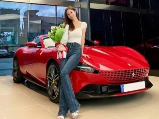 웹툰 ‘여신강림’의 야옹이(본명 김나영) 작가. 인스타그램 캡처