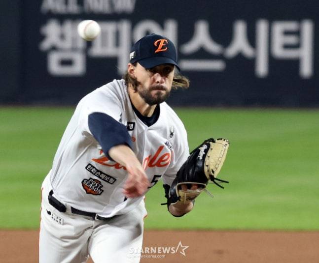 한국시리즈에 나선 와이스. /사진=강영조 선임기자