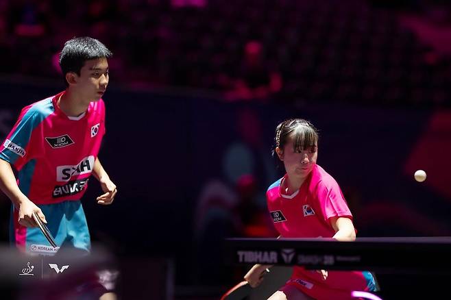 탁구 세계청소년선수권 U-15 혼합복식에 나선 이승수(왼쪽)와 허예림 [ITTF 인스타그램 캡처. 재판매 및 DB 금지]