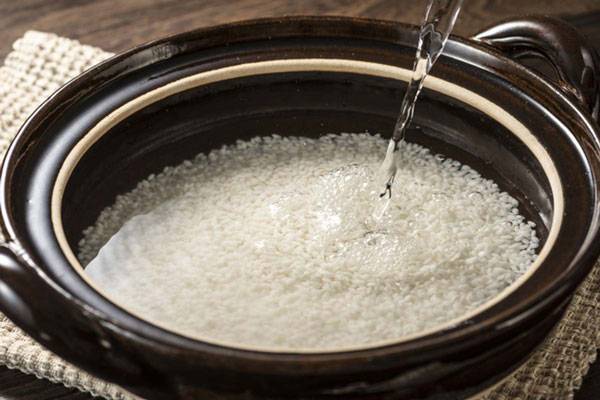 쌀뜨물을 요리나 피부 관리에 활용하면 물도 절약할 수 있고, 건강에도 좋다./사진=클립아트코리아