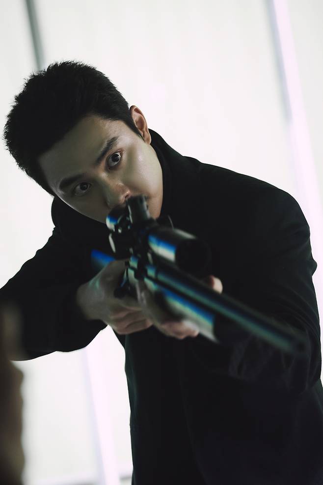 Singer-actor Doh Kyung-soo in a scene from "The Manipulated" [DISNEY+]