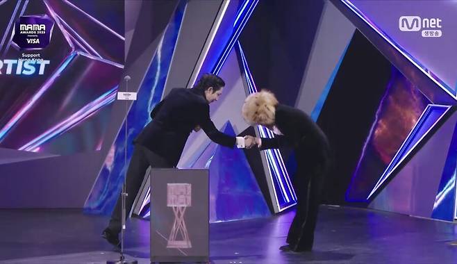 ▲ 이수혁(왼쪽), 지드래곤. 출처| 2025 MAMA 캡처