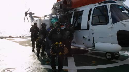 ◇헬기를 이용한 동해퇴 응급환자 이송.