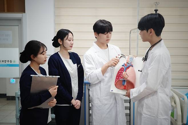 공주정보고는 보건간호학과를 통해 다양한 전문 보건·간호 인력을 키우고 있다. (사진=공주정보고)