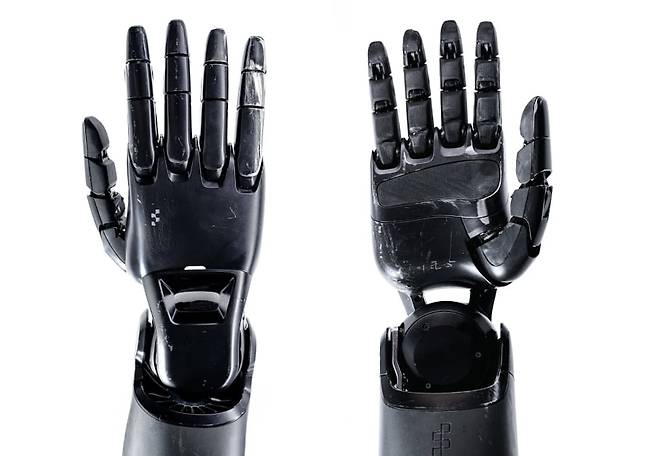 피규어02 손목. 사진=피규어AI 홈페이지 캡처.