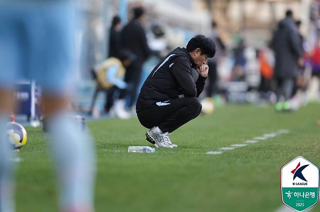 ▲ 30일 대구IM뱅크파크에서 하나은행 K리그1 2025 최종 38라운드를 통해 대구FC와 FC안양이 맞붙었다. 최소한 이기고 다른 팀의 결과를 지켜봐야 했던 대구는 2-2로 비겨 끝내 다이렉트 강등을 당했다. ⓒ 한국프로축구연맹