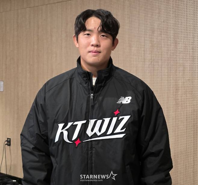 KT 안인산이 29일 수원컨벤션센터에서 열린 '2025 kt wiz 팬 페스티벌'을 앞두고 취재진과 인터뷰를 가졌다. /사진=김동윤 기자