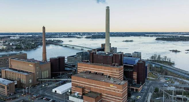 핀란드의 SRM 개발업체인 스테디에너지는 헬싱키의 폐쇄된 석탄발전소 부지(위 사진)에 SMR 실증 설비를 완공할 예정이다. (사진=토니 니만 스테디에너지 대표)