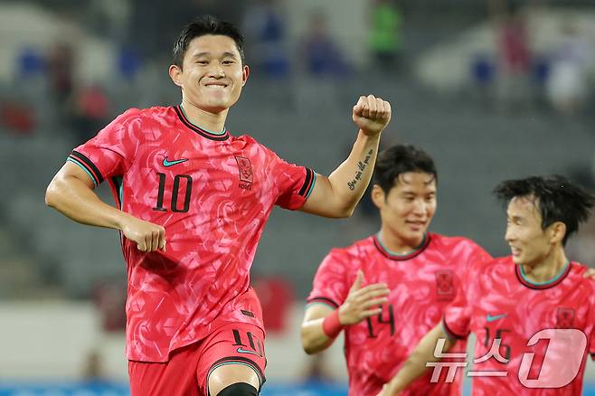 축구대표팀에서 득점 후 기뻐하는 이동경. /뉴스1 ⓒ News1 김영운 기자