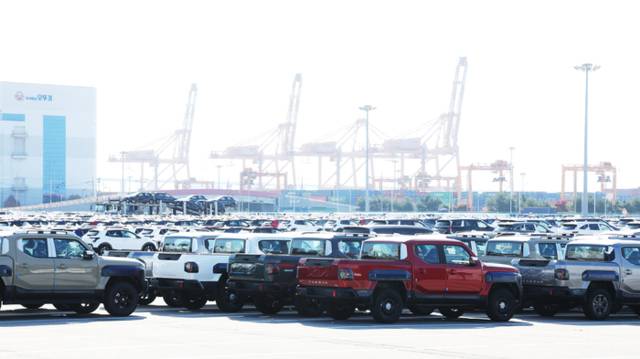 ▲ 경기도 평택항에 수출용 자동차가 세워져 있는 모습. 연합뉴스 자료사진