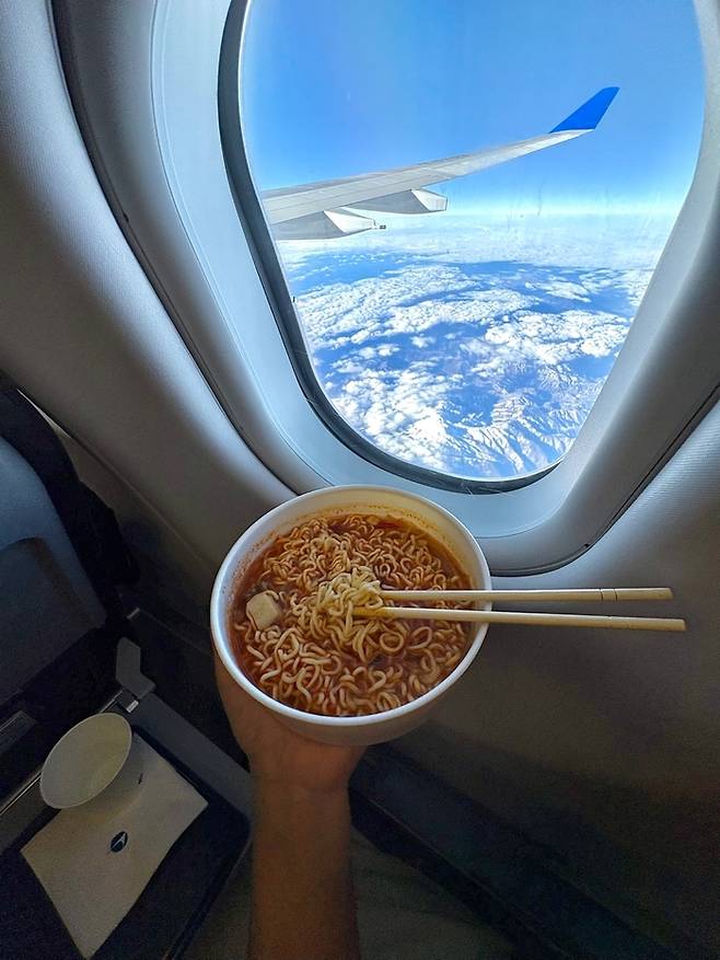파라타항공의 시그니처 라면/사진=김지은 여행+ 기자