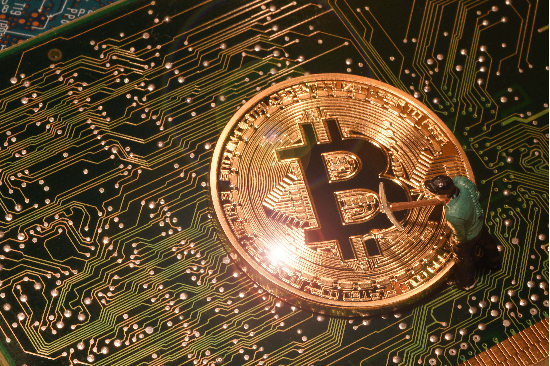 소폭 회복세를 보여왔던 비트코인이 8만7000달러대로 다시 급락했다. (사진=게티이미지뱅크)