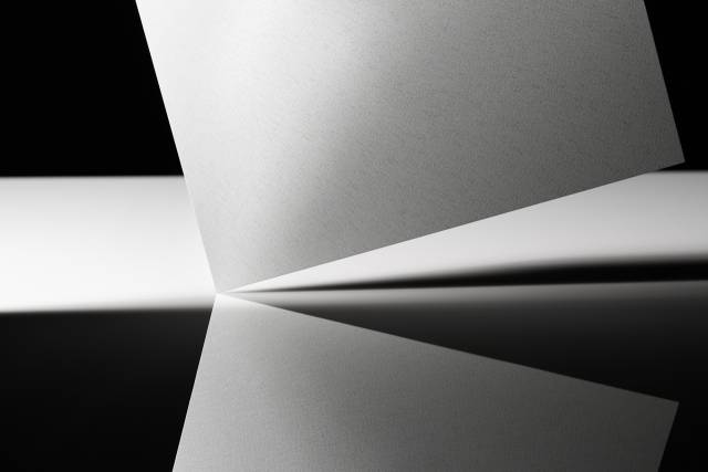 동국씨엠이 개발한 태양광용 초고반사 컬러강판 제품. 사진 제공=동국씨엠