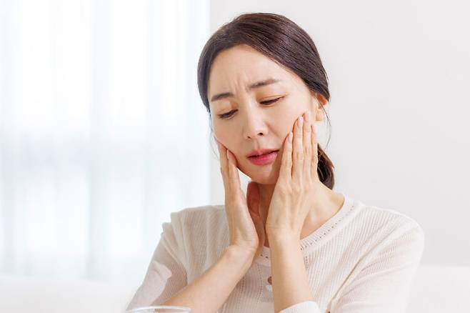 걱정이 많으면 심장 박동이 빨라지고, 혈압과 혈당도 상승하는 등 몸에 좋지 않은 변화가 일어난다. 사진=클립아트코리아