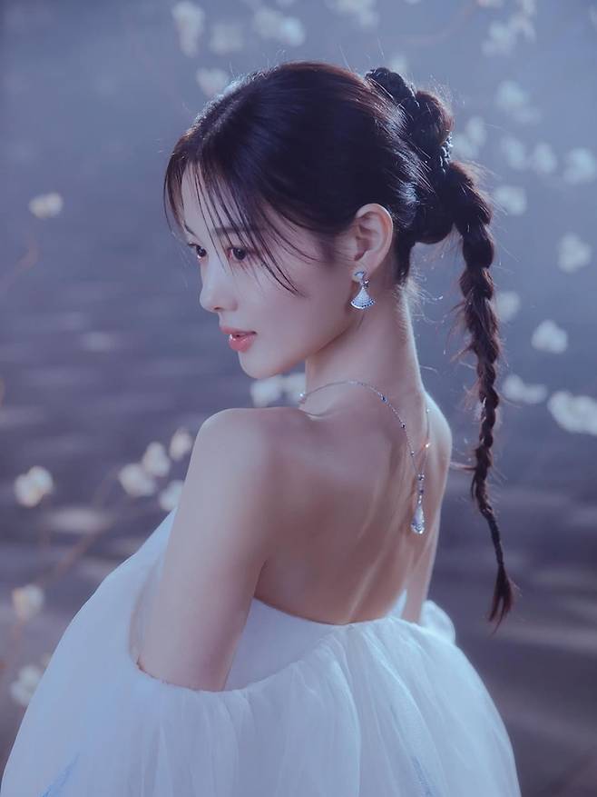 사진ㅣ김유정 SNS