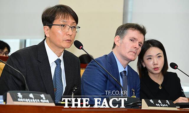 박대준 쿠팡 대표이사(왼쪽)와 브랫 매티스 쿠팡 CISO.