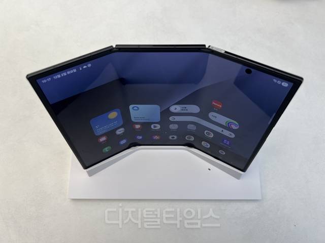 갤럭시 Z 트라이폴드.