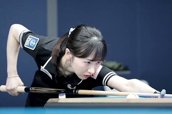 24/25시즌 LPBA에 데뷔, 첫 시즌 호된 신고식을 치른 박예원이 이번 시즌 기량이 급성장한 모습을 보이고 있다. 2일 하림배LPBA  32강전에서 이신영을 3:1로 꺾고 16강에 진출, 3일 김민영과 8강행을 다툰다. (사진=PBA)