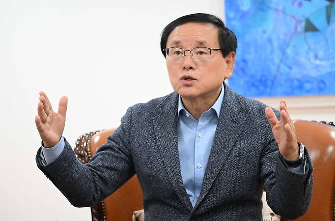 강영구 한국화재보험협회 이사장이 지난 25일 오후 서울 여의도 본사에서 헤럴드경제와 인터뷰를 하고 있다. 이상섭 기자