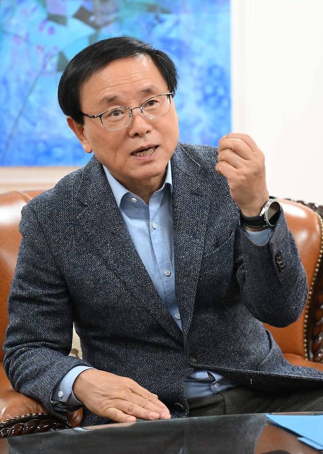 강영구 한국화재보험협회 이사장이 지난 25일 오후 서울 여의도 본사에서 헤럴드경제와 인터뷰를 하고 있다. 이상섭 기자