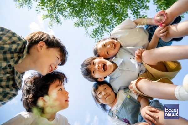 2026년도 교육부 예산안이 2일 국회 본회의를 통과했다. 예산은 정부안 106조 2663억 원 대비 945억 원 증액돼 최종 106조 3607억 원으로 확정됐다. ⓒ베이비뉴스