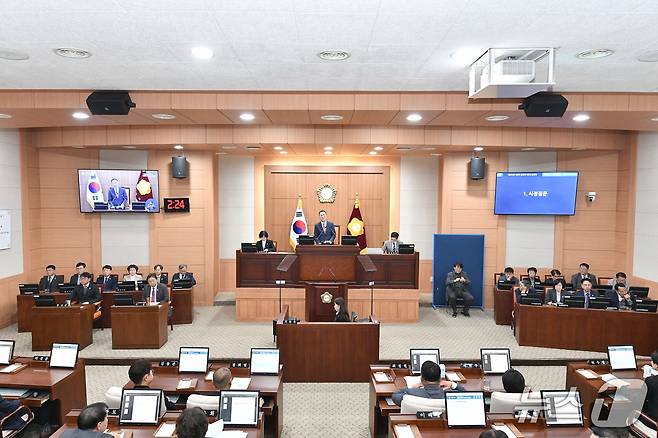 김해시의회가 3일 제275회 정례회 2차 본회의를 열고 있다.(김해시의회 제공. 재판매 및 DB금지)